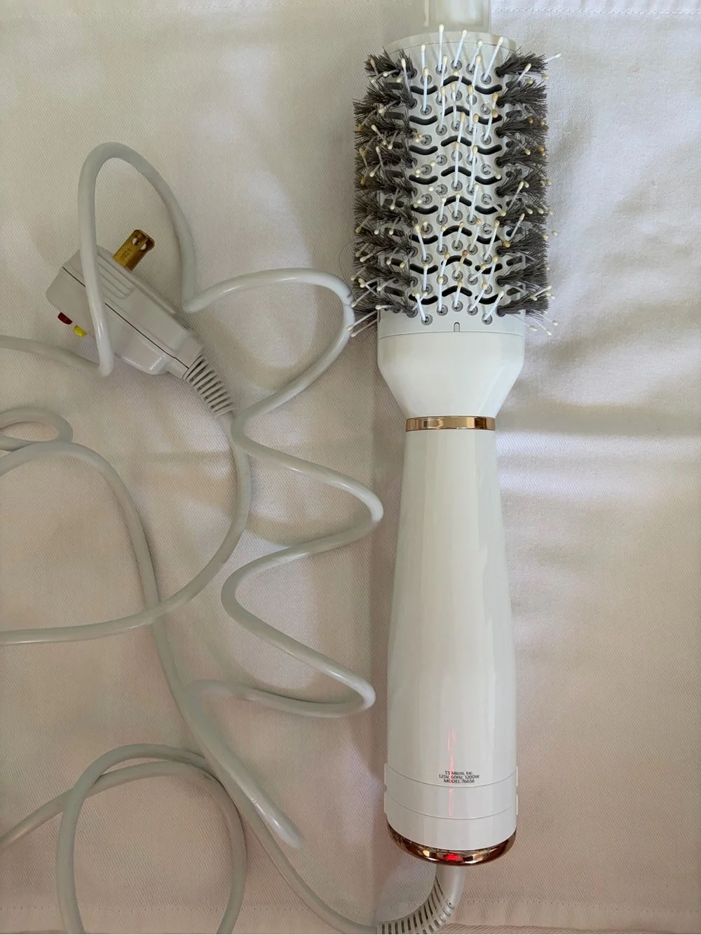 T3 White and Rose Gold Hot Air Styling Brush